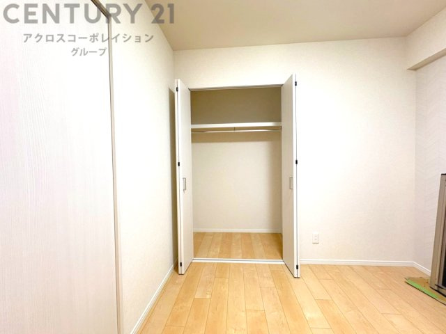 衣類やアクセサリー、小物類の収納が便利で整理整頓がしやすく、部屋の美観を保ちつつ、スペースを最大限に活用できます。衣服のしわやダメージを防ぎ、長持ちさせることができます。