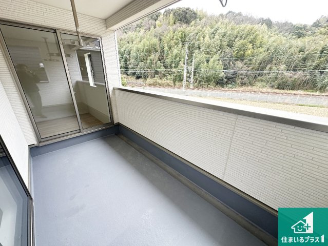 インナーバルコニーを採用しています。雨にも濡れず陽当りもバッチリです。