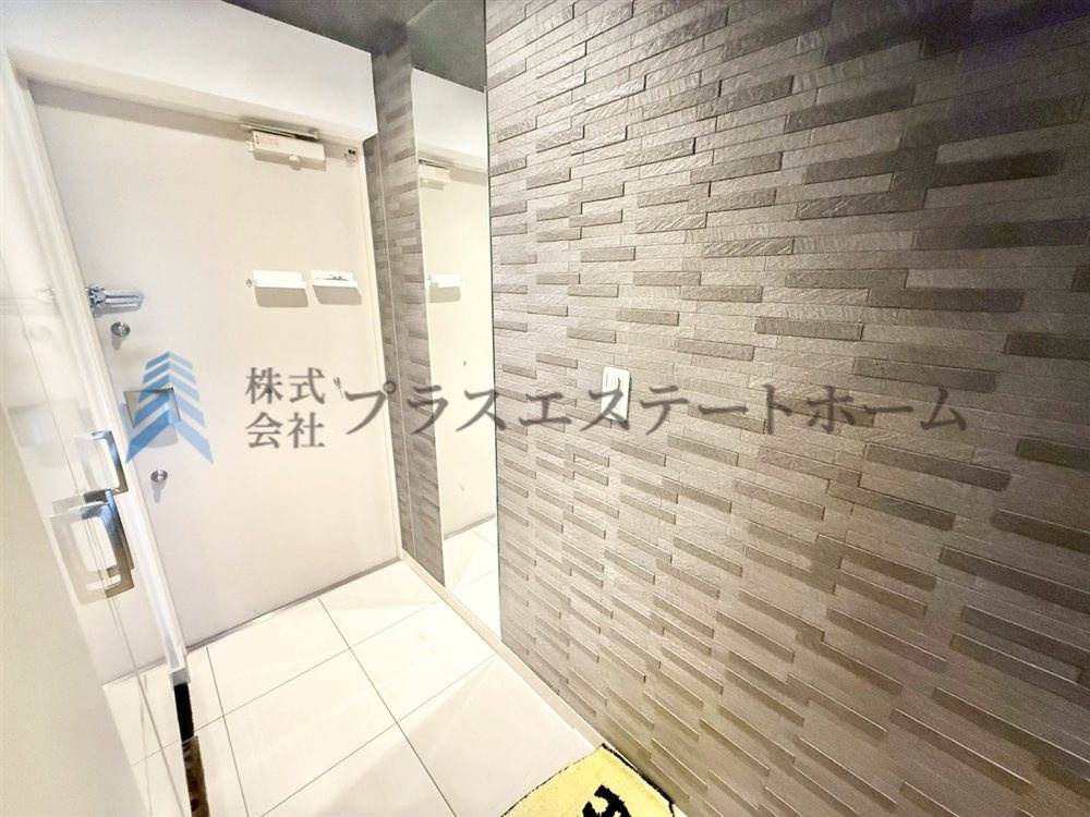 玄関とLDKにはエコカラットを施工♪