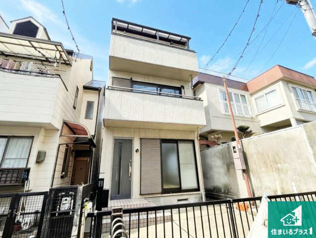 周辺は落ち着いた街並みの住宅地！子育てがしやすい住環境です！気になることがありましたら、お気軽にお問い合わせください！　