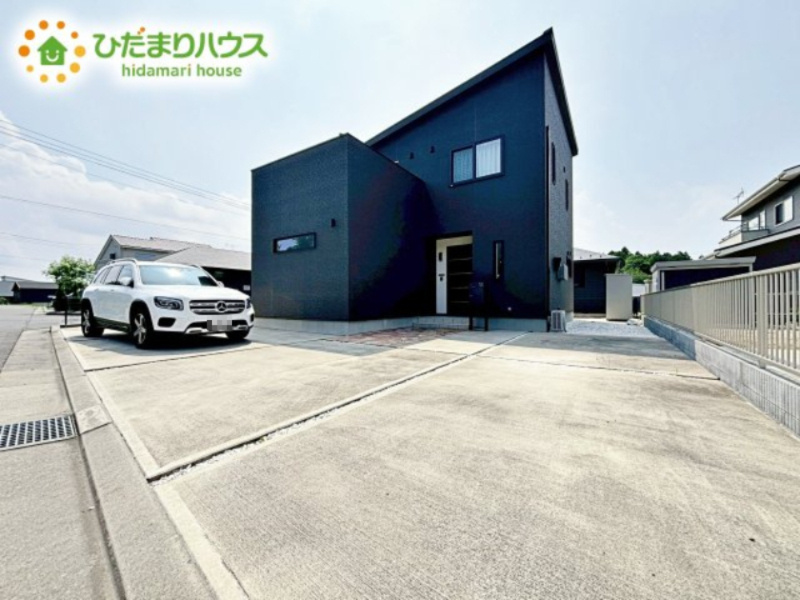 カースペースを3台完備しているため、スペースを多目的に活用できます。また、車の増車や買い替えにも対応しやすいです。
