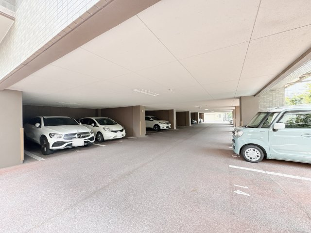 駐車場になります♪