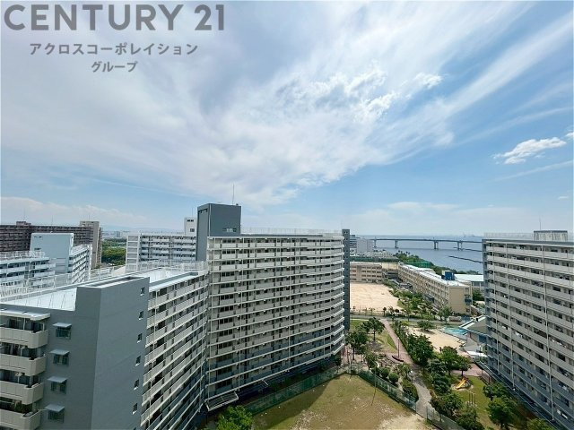 最上階につき開放的な眺望が楽しめます。