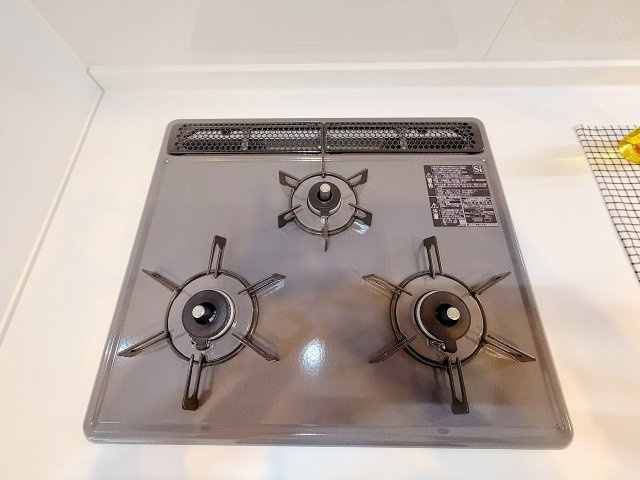 ガス口も3口でお料理がはかどります！