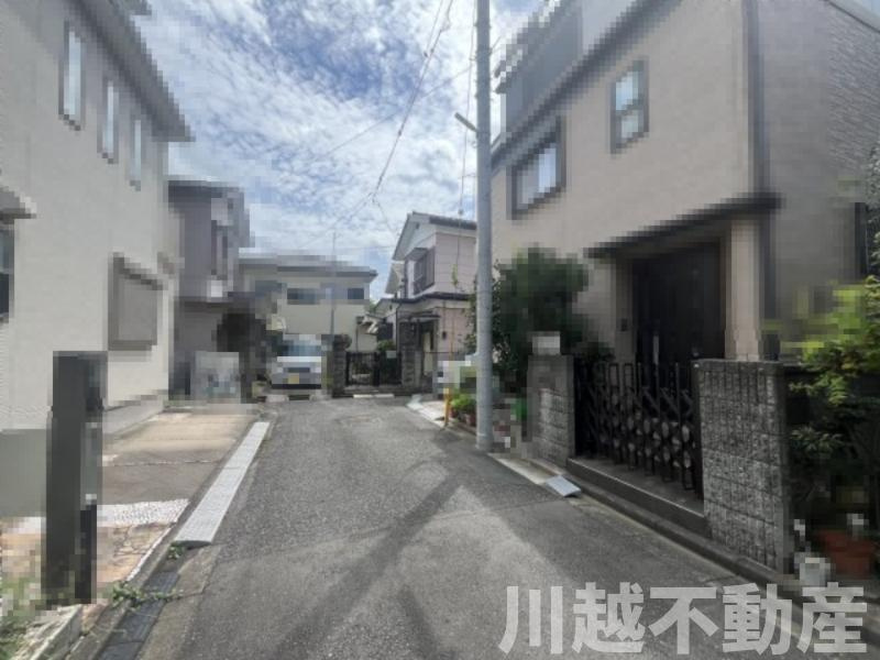 前面道路含む現地写真です