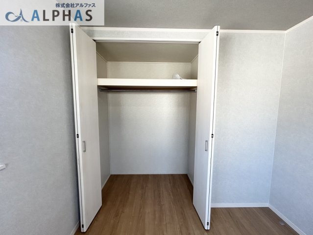 ■各居室収納がありお部屋がスッキリと片づきます♪