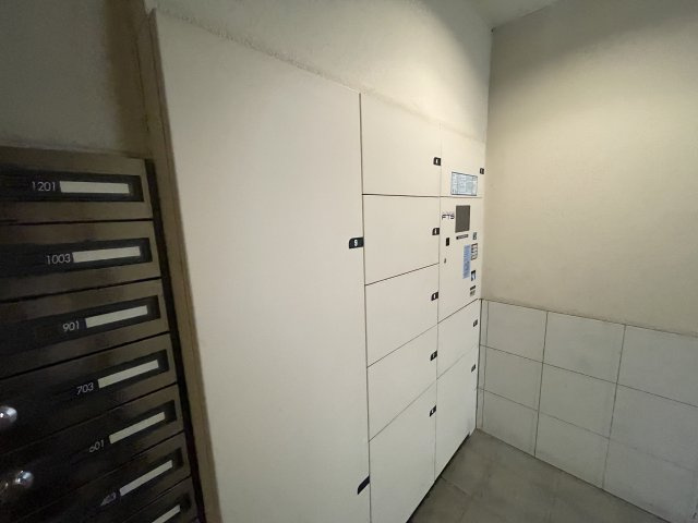 宅配ボックス付きで、忙しい方の荷物受け取りもスマートに。