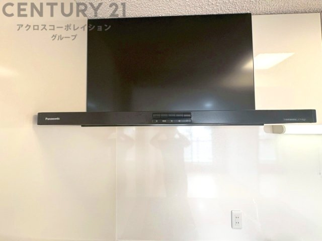 パワフルな吸引力で調理中の臭気等をしっかり処理してくれ、室内を快適に保ってくれます。