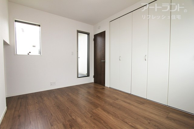 【2階洋室6帖】クローゼット、WIC付きで収納スペースたっぷり♪