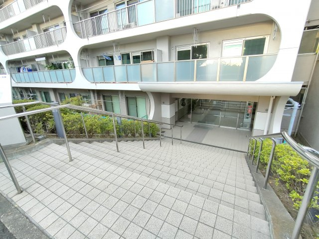 【エントランス】