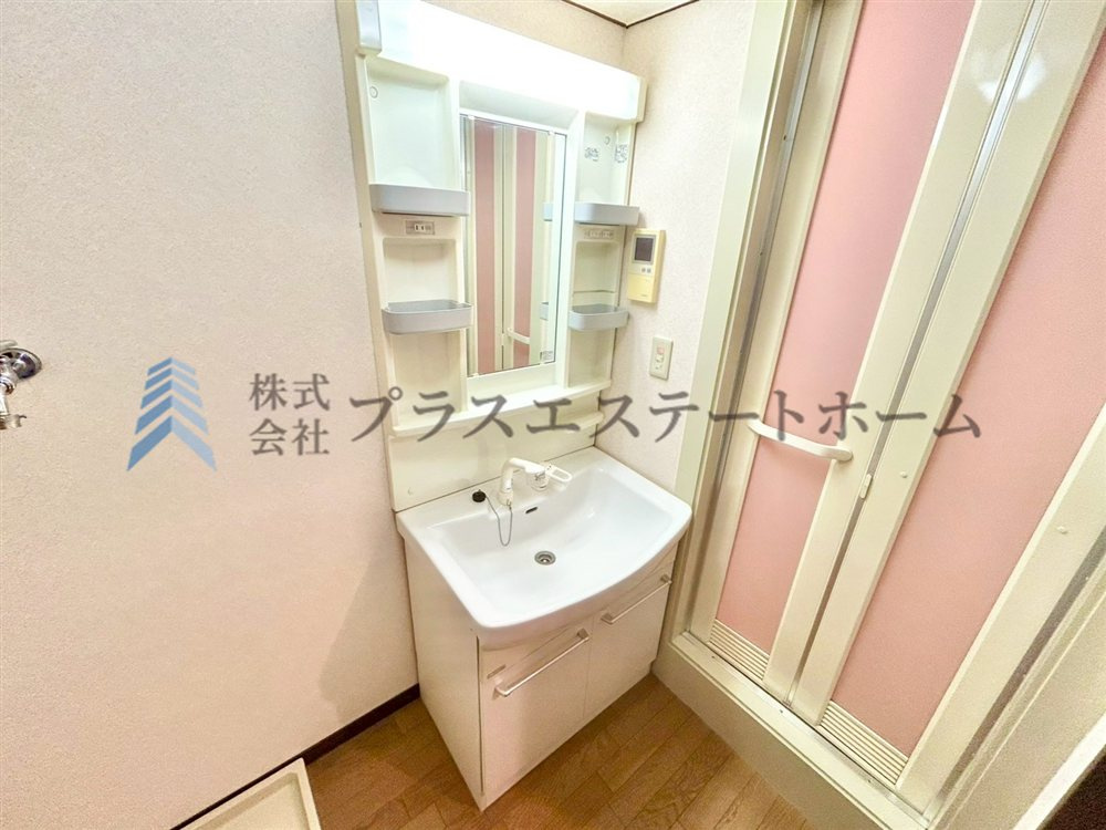 シャワー付き洗面台♪