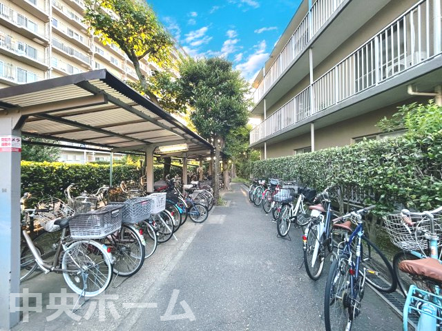【自転車置き場】最新の空き状況や費用などの詳細は担当スタッフまでお問い合わせください。