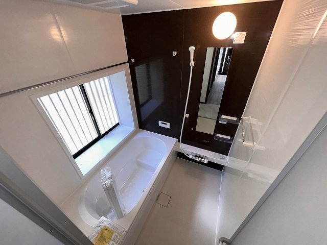 16×16風呂タイプに交換ずみです。　浴室乾燥機を新たに設置しました。浴室内で洗濯物を干すことも可能です。