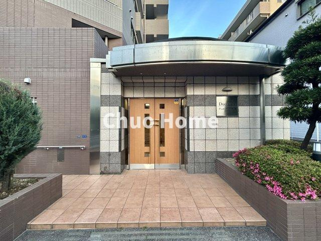 【エントランス】マンションのエントランスは、その物件の印象を決める、顔とも言える場所です。毎日通る場所ですからきれいなのが一番です。