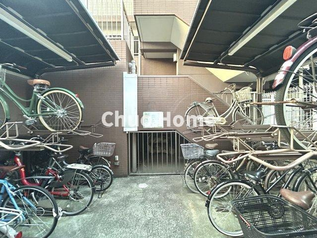 【自転車置き場】最新の空き状況や費用などの詳細は担当スタッフまでお問い合わせください。