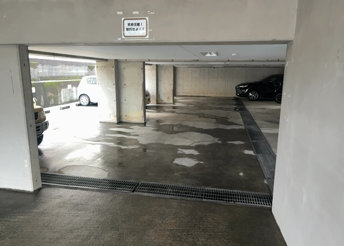 マンションの駐輪場は、事前に空きがあるか確認を取ると安心です。せっかく入居したのに駐輪スペースがない！なんてことになったら大変ですよね。そこで、内見時や購入前にはまず事前に確認しておくと良いでしょう。