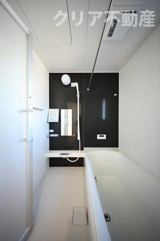 オートバス機能で家事をしていてもうっかりお湯があふれる心配がありません！追い炊き機能で快適な温度を維持します。