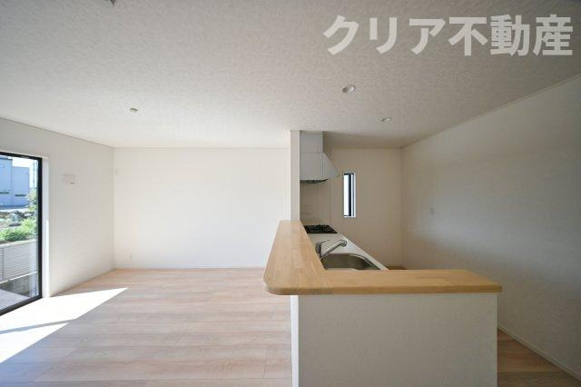 対面タイプならキッチン内にいながらご家族やお客様との会話が楽しめます♪