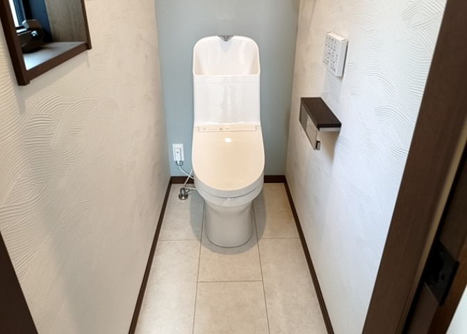 トイレは大きさや形、機能、抗菌性などが異なる多種多彩なタイプが各メーカーから出ています。それぞれに良さがあるため、事前にどういったタイプのトイレがいいのかをご家庭内で決めて、内見に行くといいでしょう。