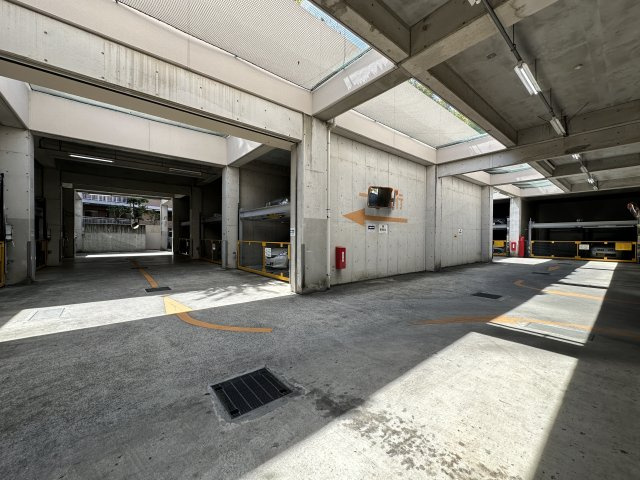 駐車場の空き状況については、その都度、確認いたしますのでお気軽にお聞きください。