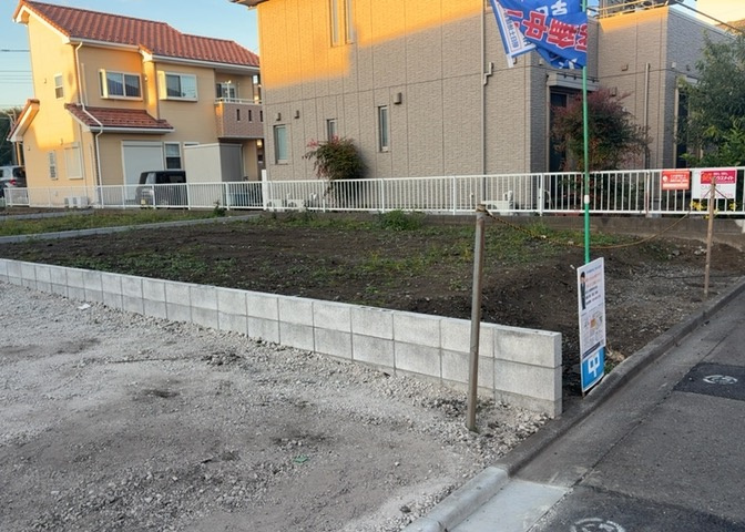家を建てる前提で土地を探している場合、地盤の丈夫さは譲れない条件の一つです。地盤が脆弱だと追加工事が必要となります。また、過去に地盤沈下や液状化現象を起こした土地は、できるだけ避けた方がいいでしょう。