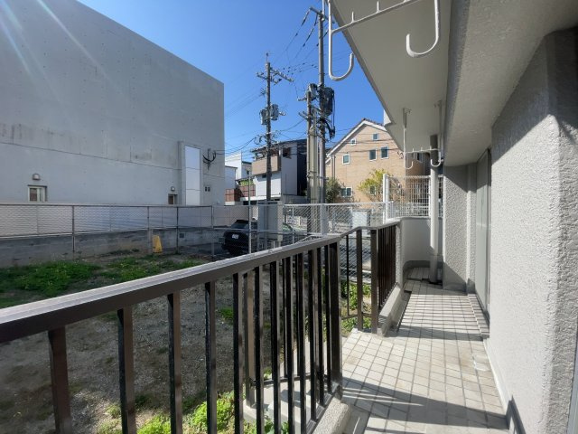 〇南向きのバルコニーは広々としておりますので、洗濯物を沢山干すことが出来ますね