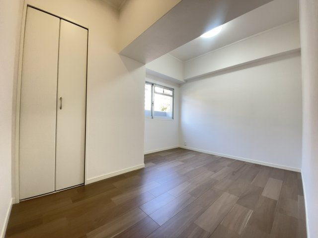 【新品】建具、扉、フローリング！明るいナチュラルデザインです♪