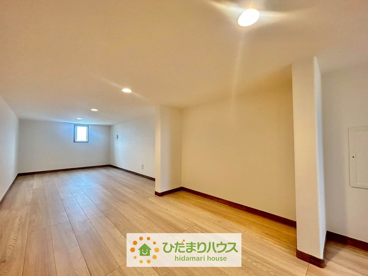 屋根裏収納も充実の広さです！
