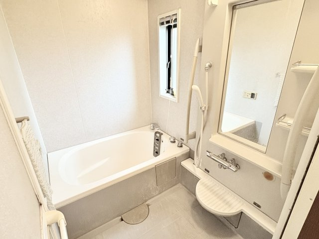 浴室もシンプルで使いやすい設計です。