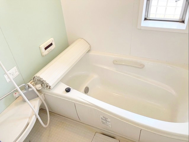 半身浴もできるエコベンチ浴槽！ゆったりとしたバスタイムを過ごせます！