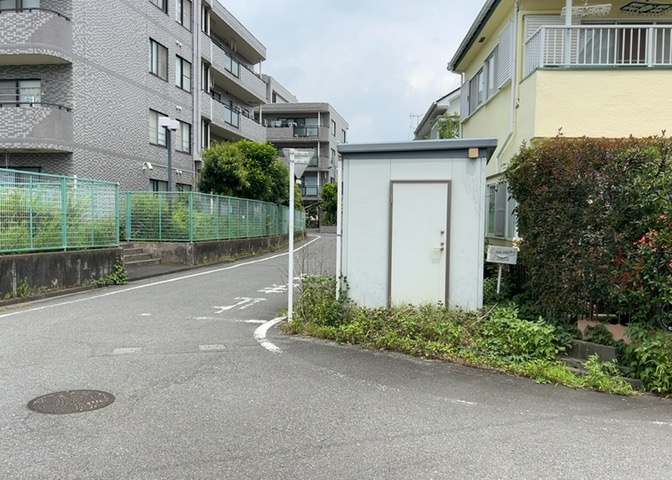 家を建てる前提で土地を探している場合、地盤の丈夫さは譲れない条件の一つです。地盤が脆弱だと追加工事が必要となります。また、過去に地盤沈下や液状化現象を起こした土地は、できるだけ避けた方がいいでしょう。