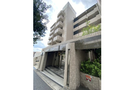 グローリアスヒルズ滝ノ水の外観