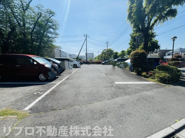 敷地内駐車場は現在空き無しのためご確認ください