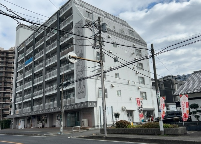 景色重視でお家選ぶをするとスーパーが遠い！学校が遠い！など生活をするうえで利便性で困ることもあります。まず一度現地を見学する際に、周辺の施設などがあるかを確認し、暮らし始めた後のことを想像しましょう。