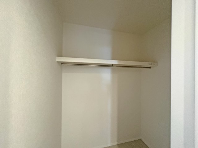 1階と2階に収納豊富なファミリークローク完備！使い方自由自在です　