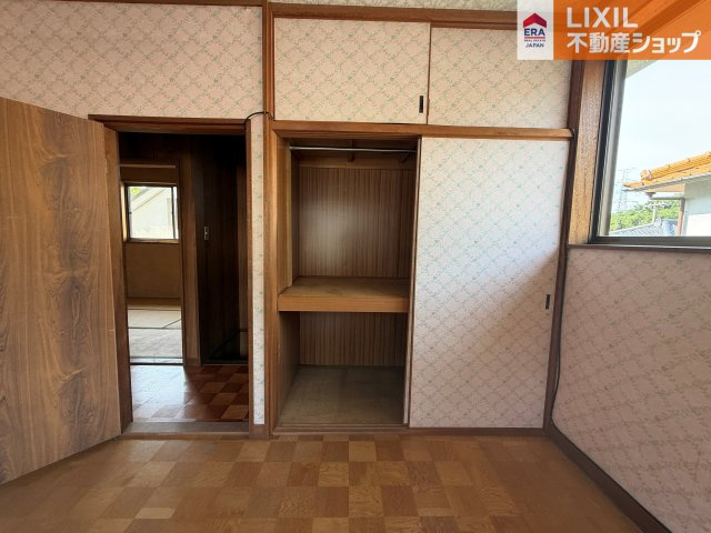 個人の部屋や寝室として使える洋室です