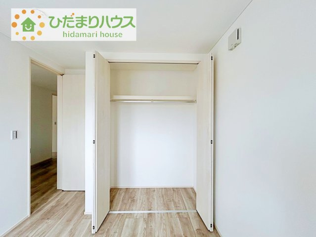 全室にクローゼットが付いていて、お部屋の住空間もスッキリ広々つかえそうです(^^)/