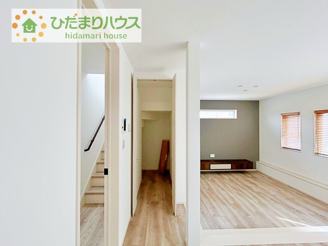 ちょこっとした収納があることで、消耗品のストックをするのにも便利です☆