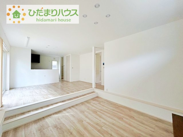 早くお仕事終わらせて、家に帰りたくなるようなリビングです(^^♪