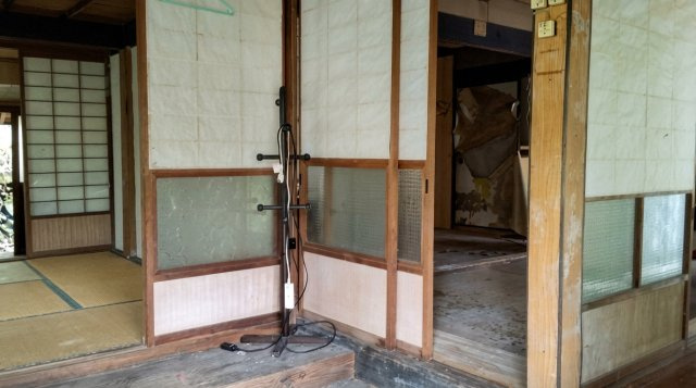 落ち着いた和の趣を感じる玄関空間