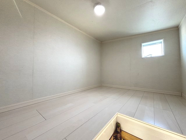 小屋裏収納付き