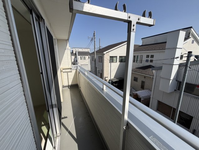 南向きバルコニーで陽当り良好です