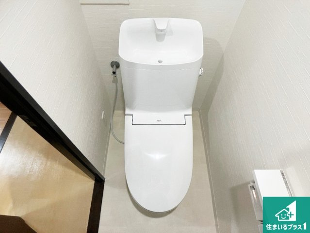 落ち着いた色で統一されたトイレ！