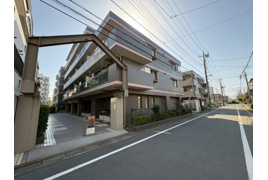 エクレール南越谷の外観
