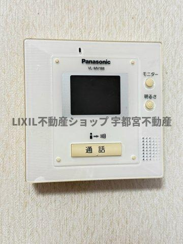 カラーの録画機能付きで、不在時の来訪者も確認可能。防犯上はもちろん、お届け物などの把握にも便利！