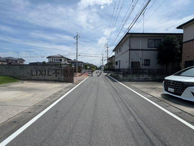 駐車や切り返しも楽々6ｍ道路です♪区画整理地のため、機能的に整備されております。