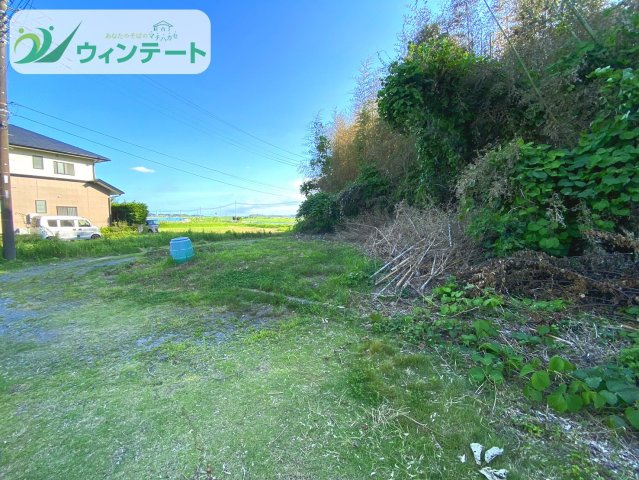敷地面積819？（約247.74坪）のゆとりある土地で、風通しも良好。ぜひ現地でご体感ください。