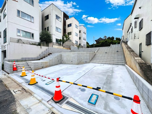 前面広々6ｍ公道面。