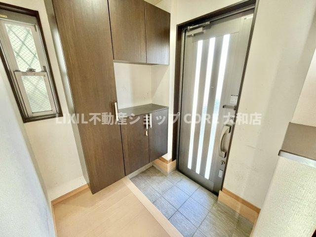 玄関ホールがスッキリ広々としていると帰る時も出ていく時も気持ちが良いものです！