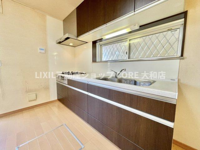 収納も豊富で、キッチン収納に収まらないものを収納出来ます！あったらいいなが標準装備の家です。